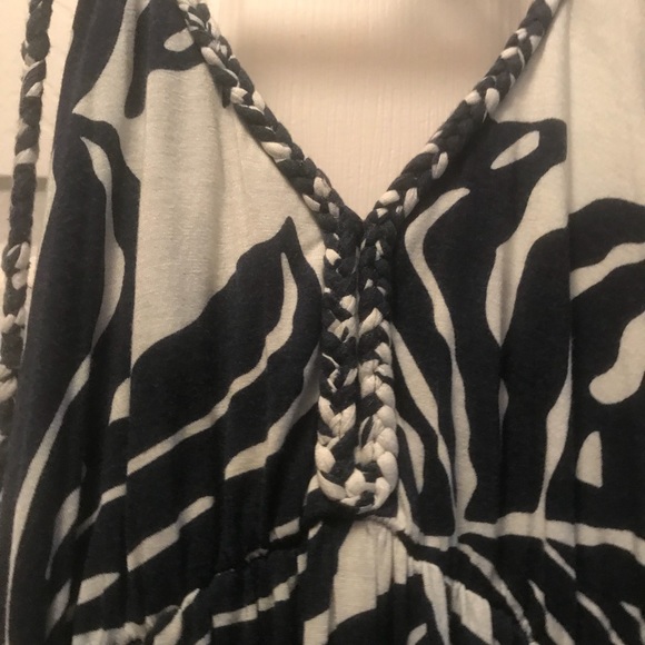 🌸Being donated 8/5🌸 Navy/white med swim coverup - Picture 3 of 3